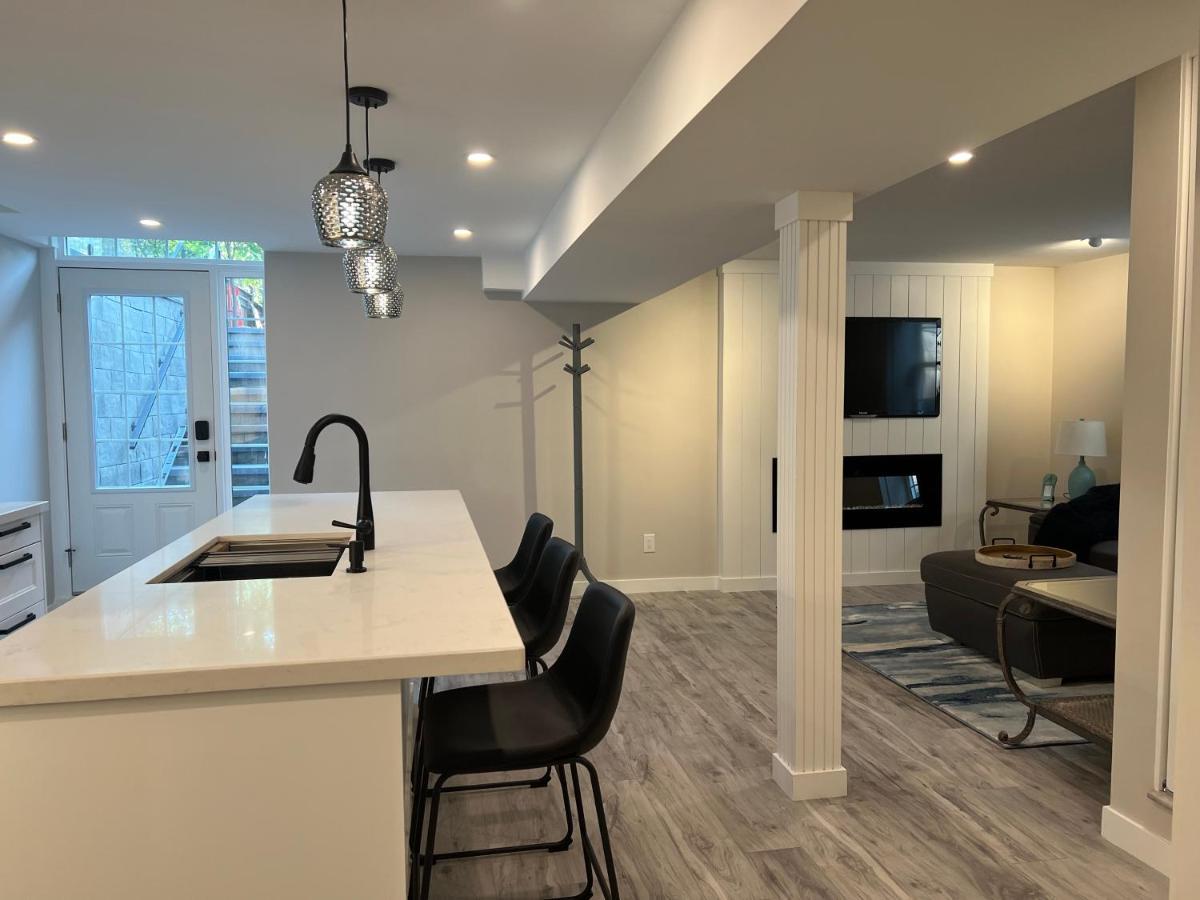 The Croft House - 2 Bedroom 1 Bathroom Suite Burlington Esterno foto