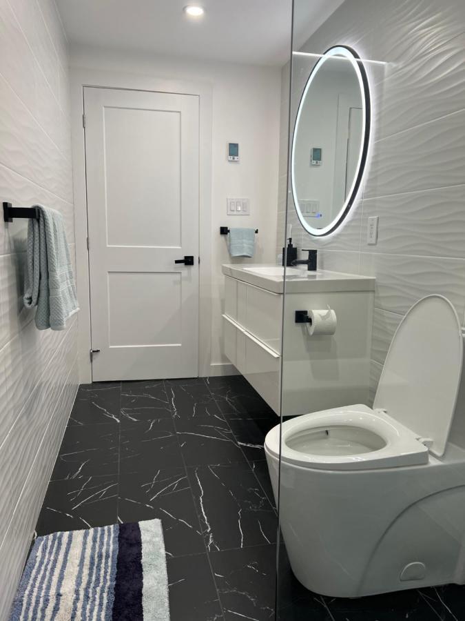 The Croft House - 2 Bedroom 1 Bathroom Suite Burlington Esterno foto